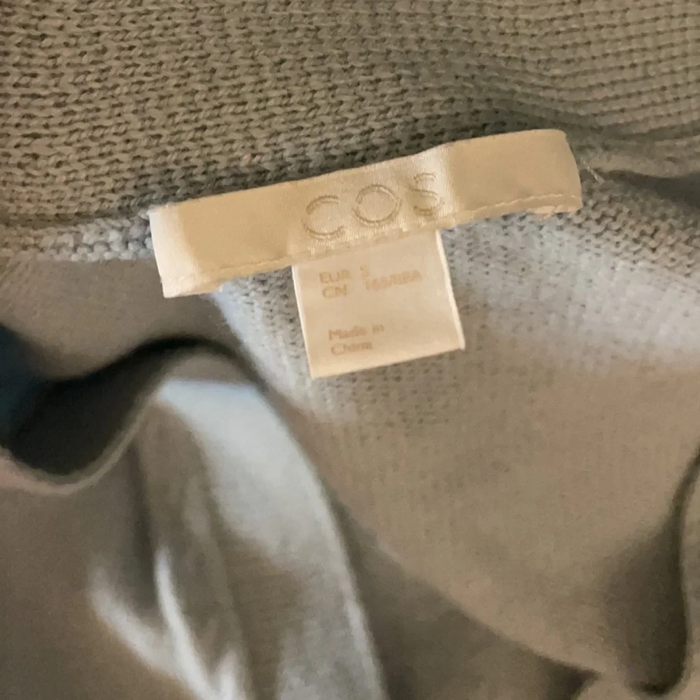 COS  cardigans - Picture 2 of 2